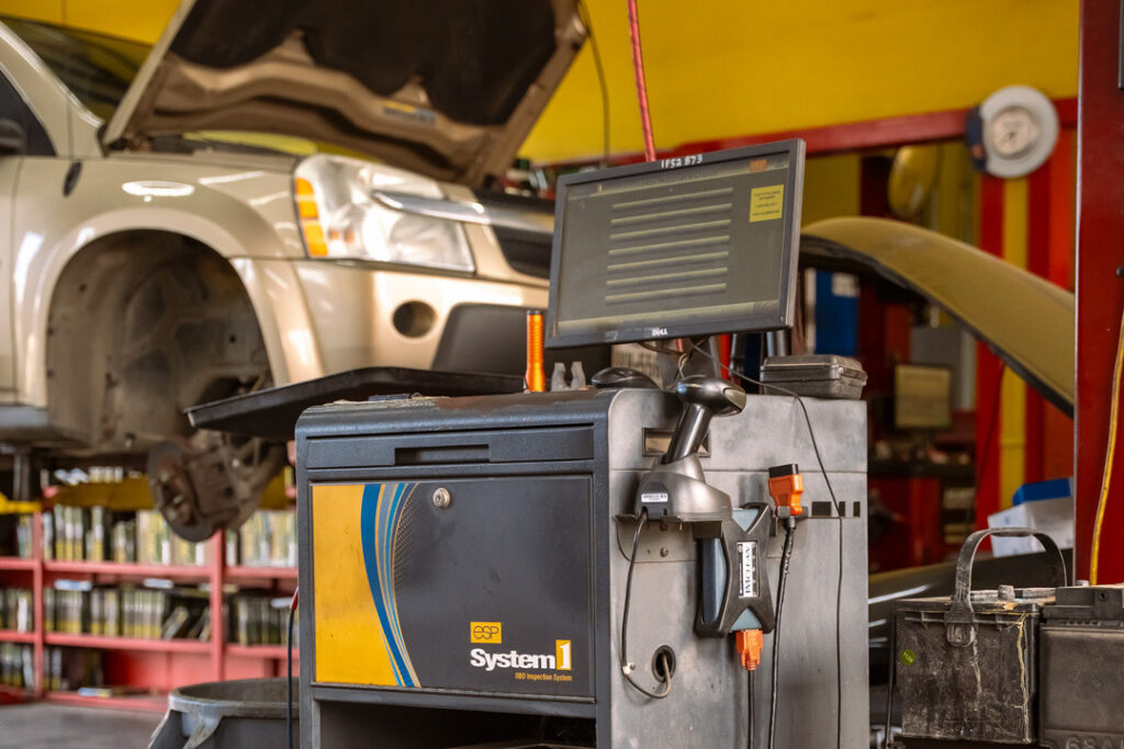 Diagnostic Signs Your Car Needs Tune-Up Services